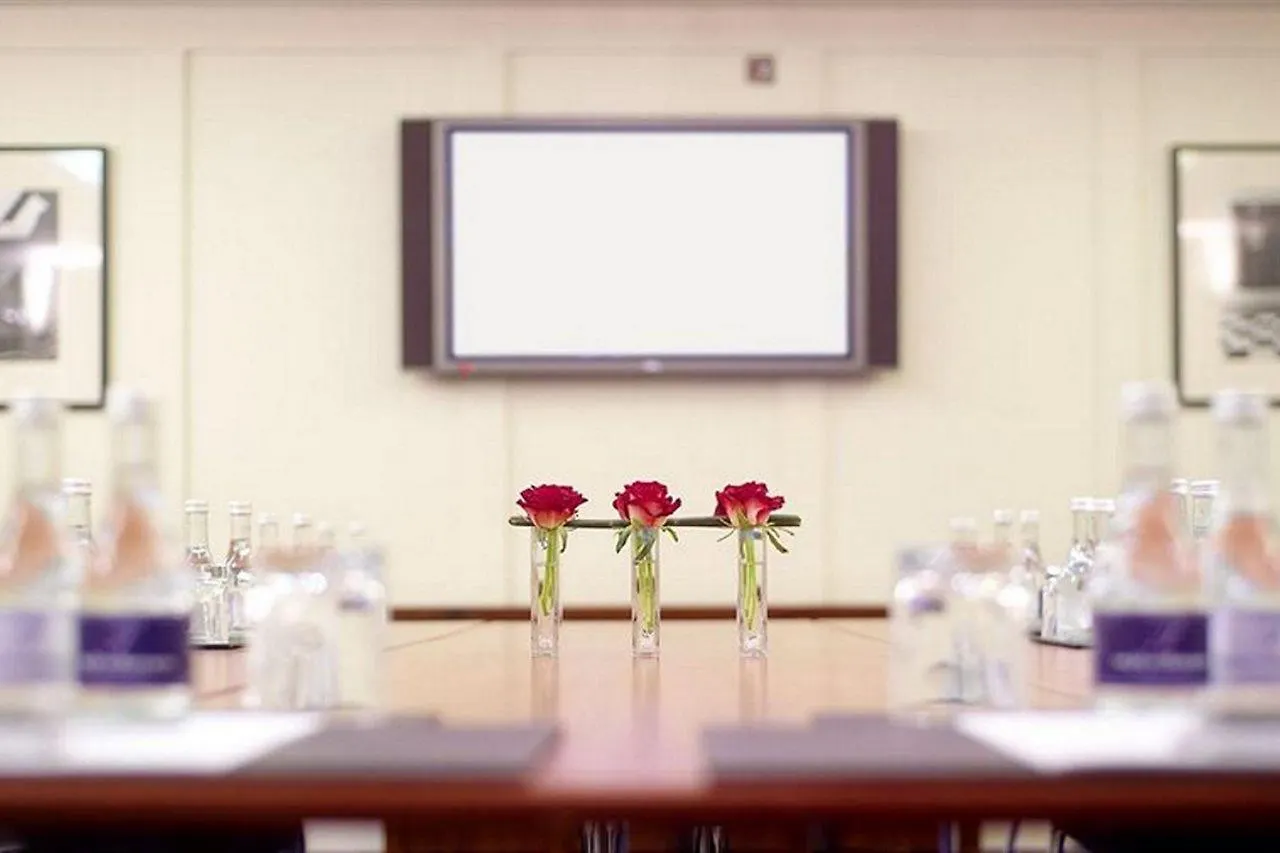 *****  The Fitzwilliam Hotel Дублин Ирландия